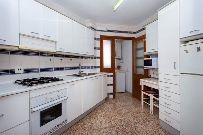 Image No.28-3 Bed Apartment for sale