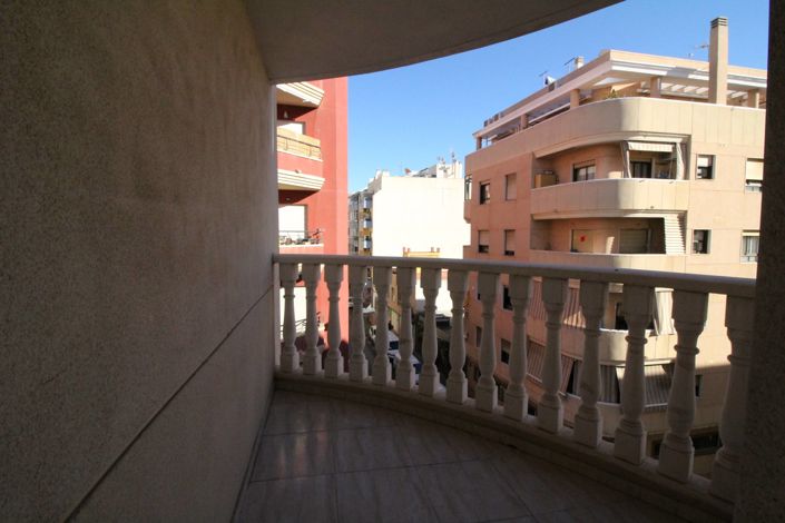 Image No.37-Appartement de 2 chambres à vendre à Torrevieja
