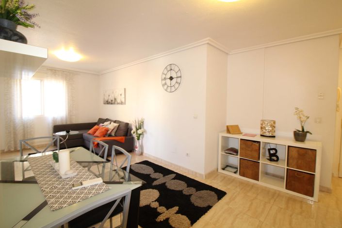 Image No.4-Appartement de 2 chambres à vendre à Torrevieja