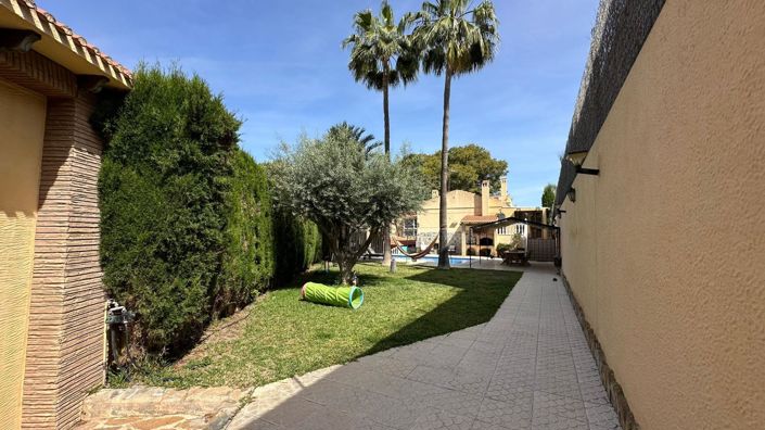 Image No.22-4 Bed Villa for sale