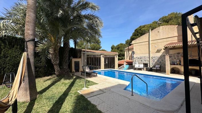 Image No.26-4 Bed Villa for sale