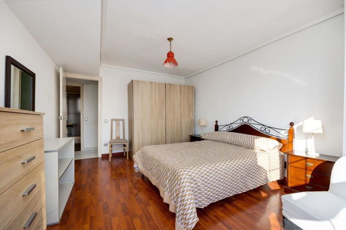 Image No.14-2 Bed Apartment for sale