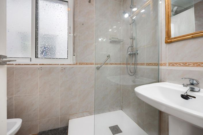 Image No.19-2 Bed Apartment for sale