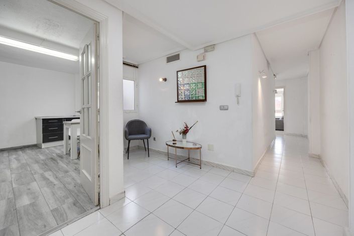 Image No.25-2 Bed Apartment for sale
