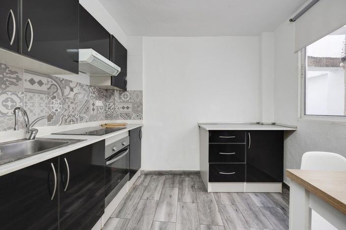 Image No.30-2 Bed Apartment for sale