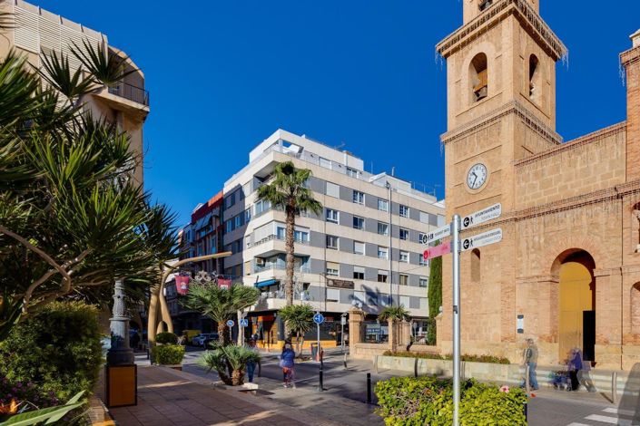 Image No.38-2 Bed Apartment for sale
