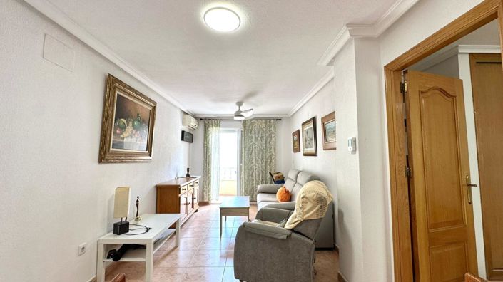 Image No.2-Appartement de 2 chambres à vendre à Torrevieja
