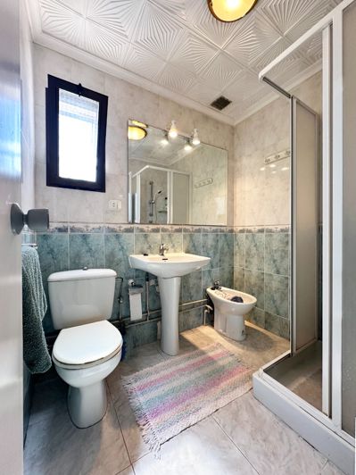 Image No.15-2 Bed Property for sale