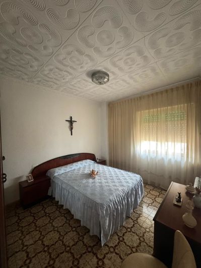 Image No.25-8 Bed Property for sale