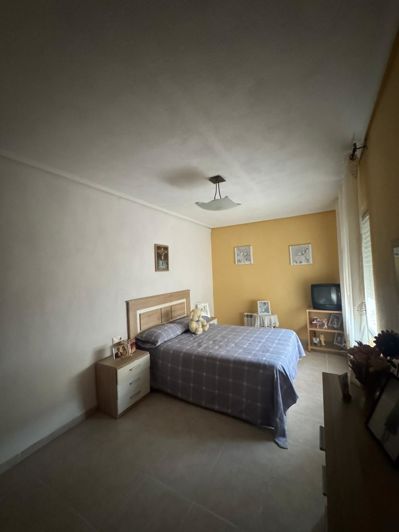 Image No.43-8 Bed Property for sale