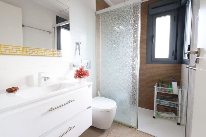 Image No.14-3 Bed Property for sale