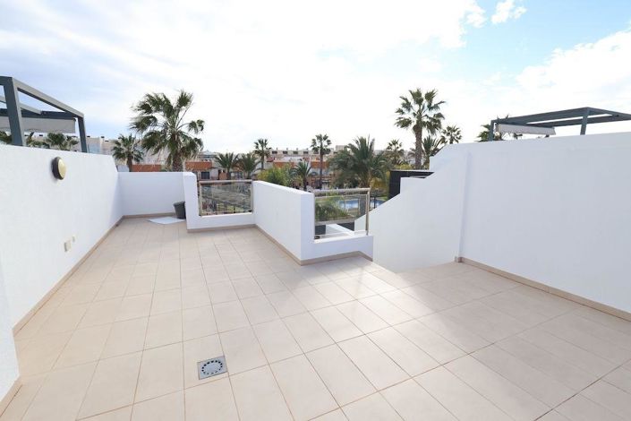 Image No.21-3 Bed Property for sale