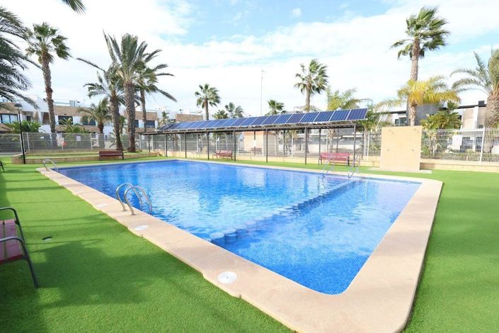 Image No.24-3 Bed Property for sale