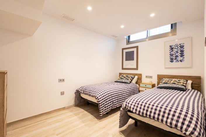 Image No.9-4 Bed Villa for sale