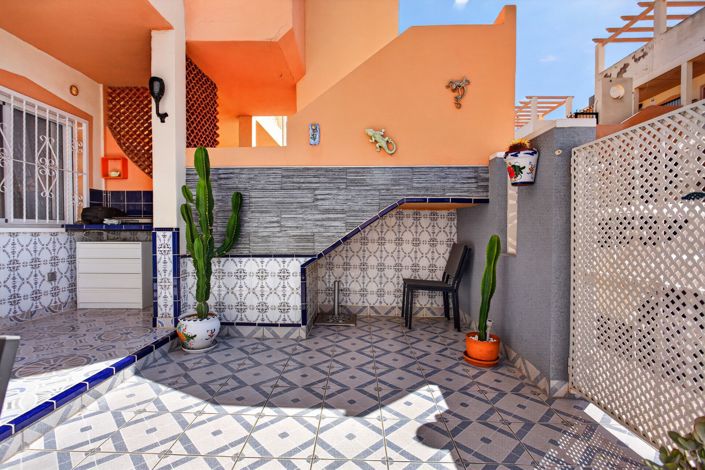 Image No.17-2 Bed Apartment for sale