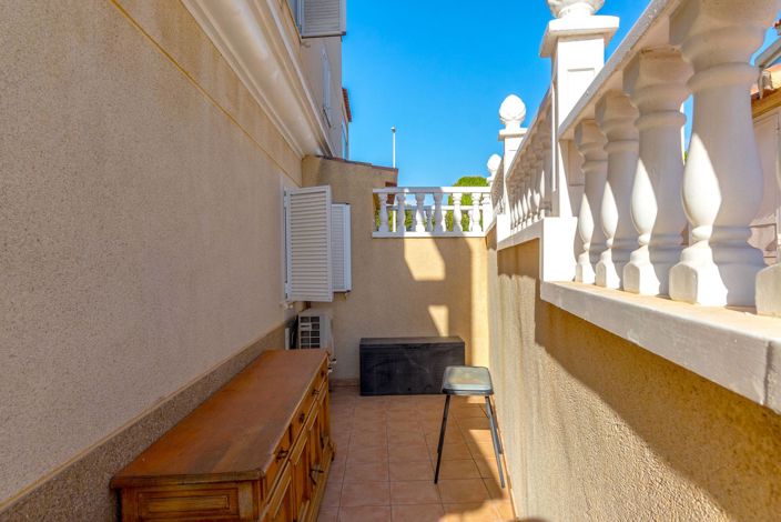 Image No.40-2 Bed Apartment for sale
