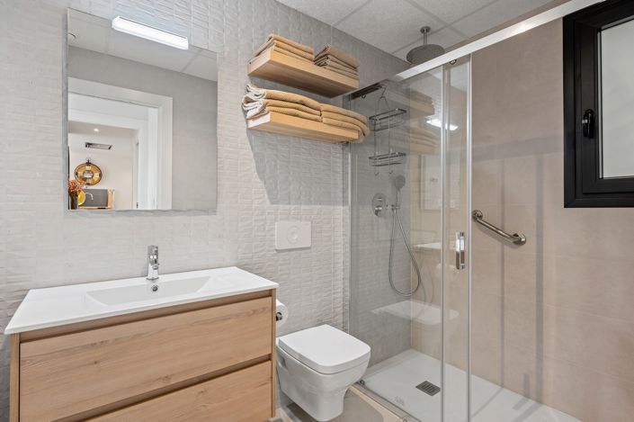 Image No.25-2 Bed Apartment for sale
