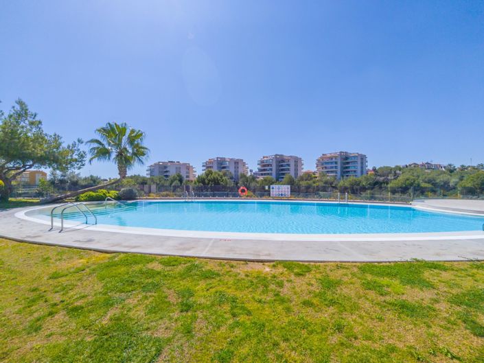 Image No.21-3 Bed Apartment for sale