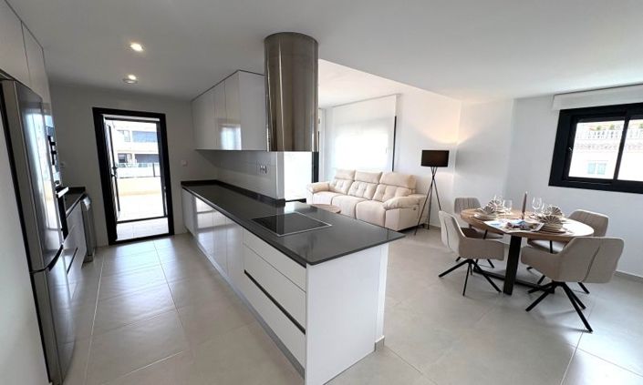 Image No.17-3 Bed Apartment for sale