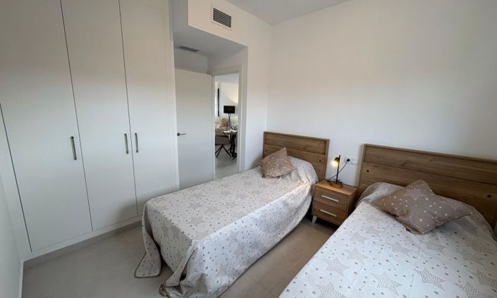 Image No.24-3 Bed Apartment for sale