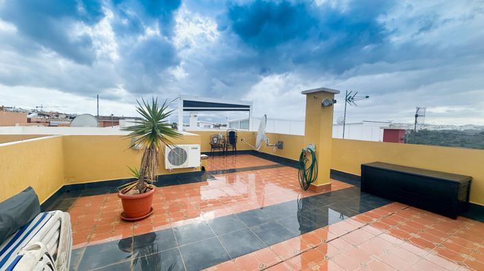 Image No.20-2 Bed Apartment for sale