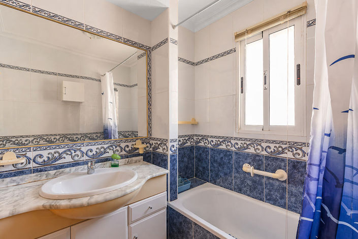 Image No.23-2 Bed Property for sale