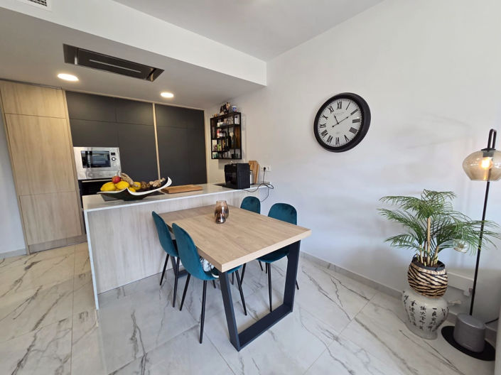 Image No.8-2 Bed Apartment for sale