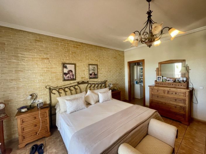 Image No.19-4 Bed Villa for sale