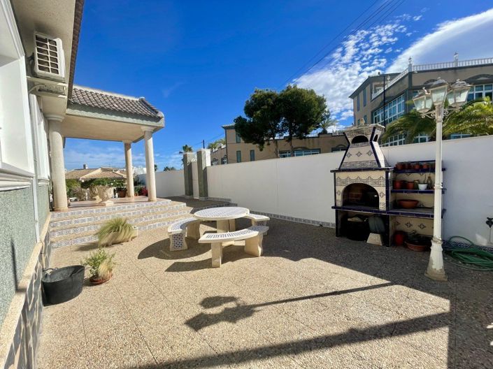 Image No.29-4 Bed Villa for sale