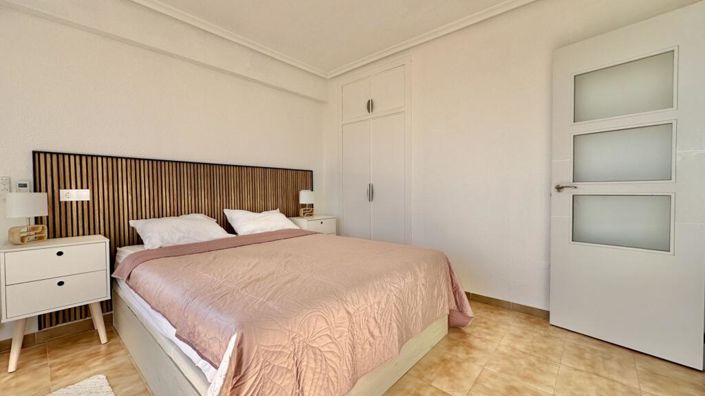 Image No.20-2 Bed Apartment for sale