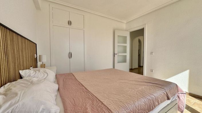 Image No.21-2 Bed Apartment for sale