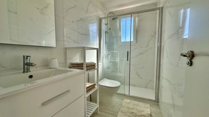 Image No.22-2 Bed Apartment for sale