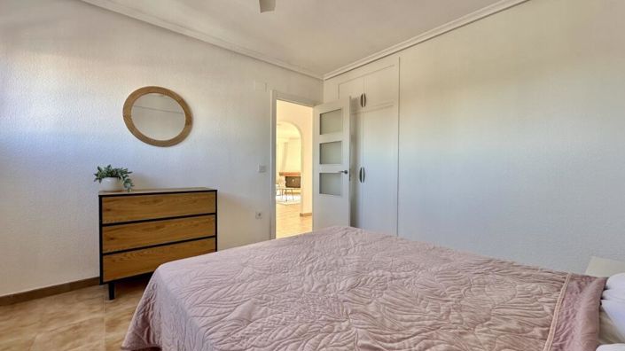 Image No.25-2 Bed Apartment for sale