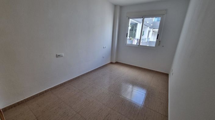 Image No.5-Appartement de 2 chambres à vendre à Torrevieja
