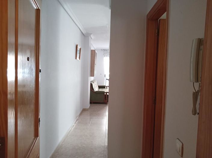 Image No.2-Appartement de 2 chambres à vendre à Torrevieja