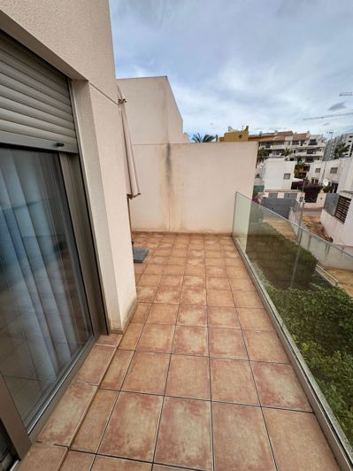 Image No.12-3 Bed Property for sale