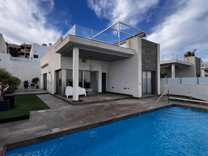 Image No.15-3 Bed Villa for sale