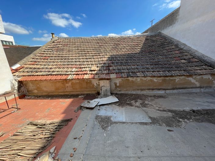 Image No.30-4 Bed Property for sale