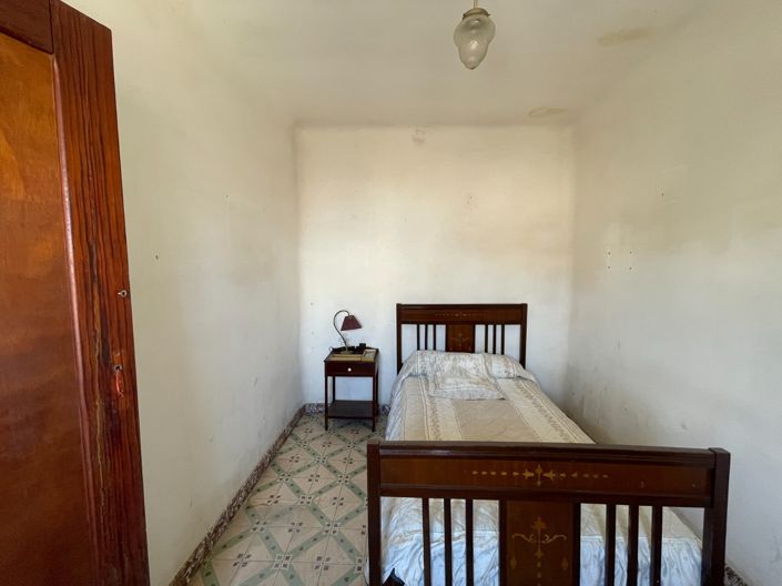 Image No.32-4 Bed Property for sale