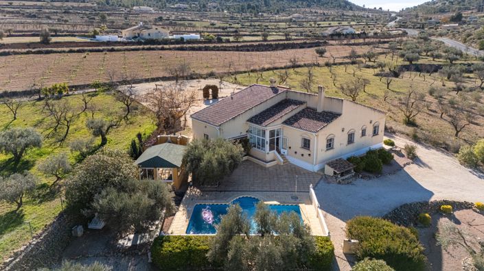Image No.2-3 Bed Villa for sale
