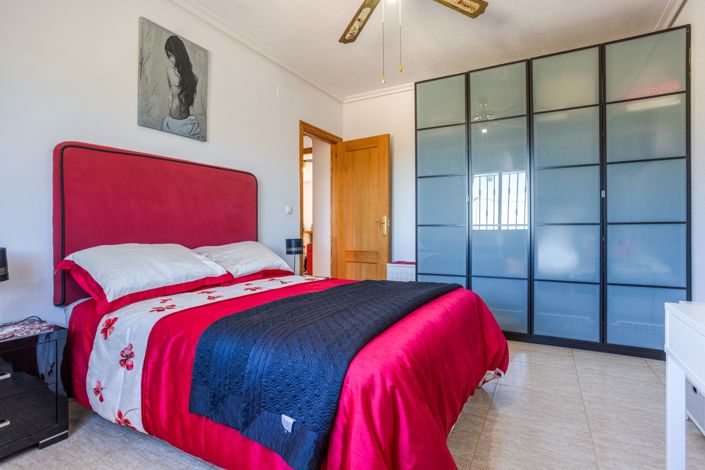 Image No.30-3 Bed Villa for sale