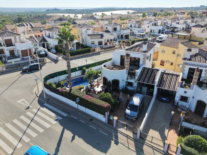 Image No.3-3 Bed Villa for sale