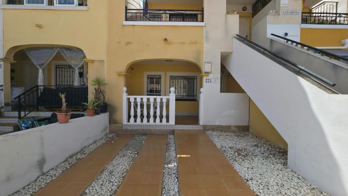 Image No.2-Appartement de 2 chambres à vendre à Torrevieja