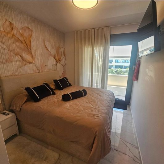 Image No.15-4 Bed Apartment for sale