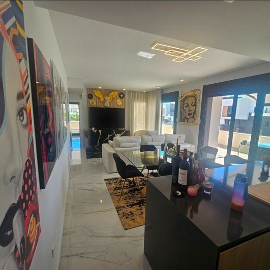 Image No.6-4 Bed Apartment for sale