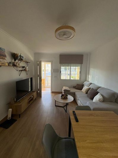 Image No.6-Appartement de 2 chambres à vendre à Torrevieja