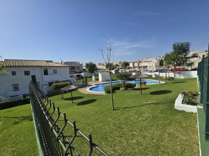 Image No.23-3 Bed Apartment for sale