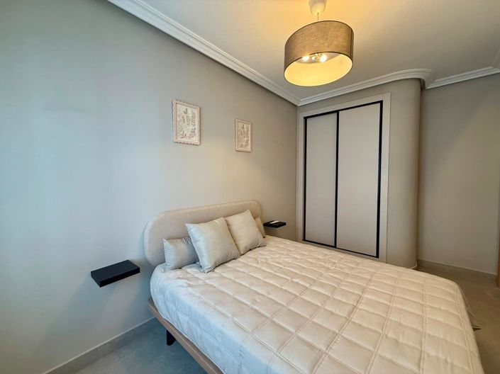 Image No.19-2 Bed Apartment for sale