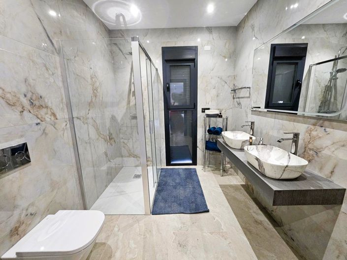 Image No.6-4 Bed Villa for sale