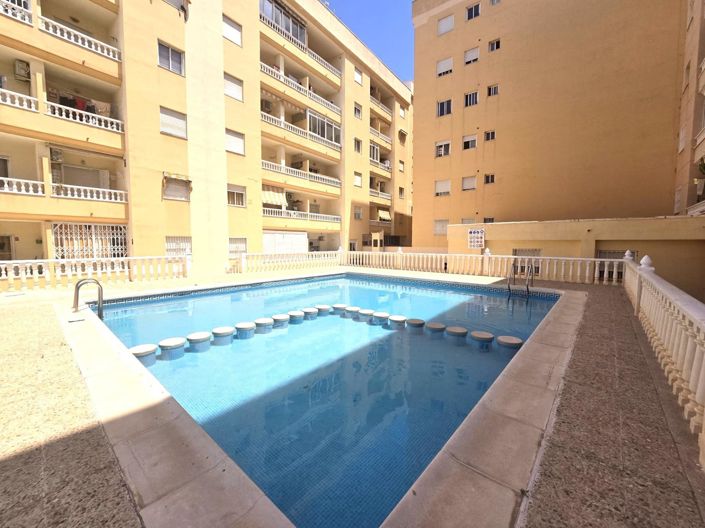 Image No.3-Appartement de 2 chambres à vendre à Torrevieja